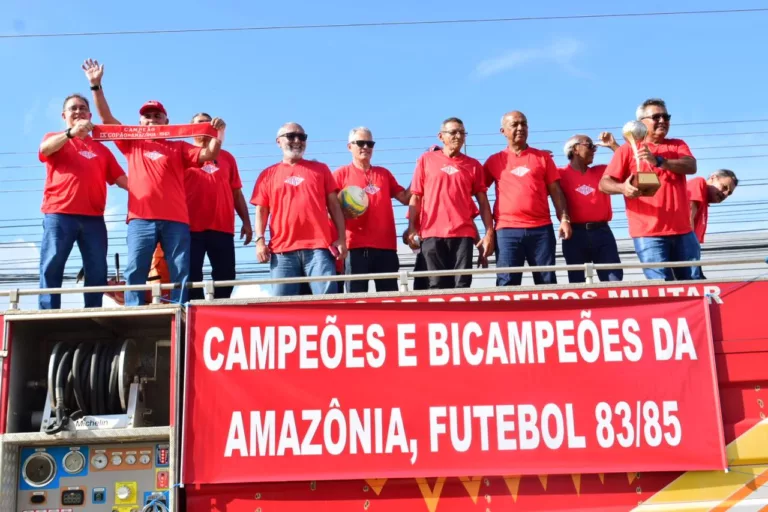 Barelistas homenageados após 40 anos dos títulos do Copão da Amazônia (Foto: Nilzete Franco/FolhaBV)