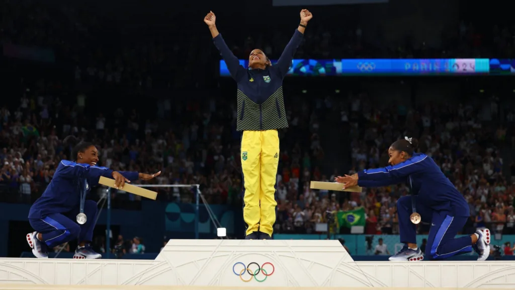 Rebeca Andrade é a maior medalhista olímpica brasileira (Foto: Reprodução/X)