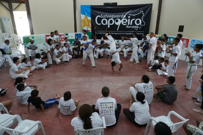 O evento, aberto ao público e gratuito, reunirá cerca de 20 mestres dessa expressão cultural afro-brasileira que combina elementos de luta e dança. (Foto: Divulgação)