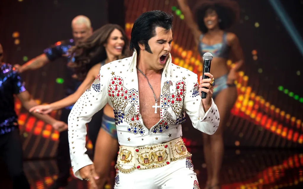 Renato Carlini tem mais de 20 anos de carreira e mais de 2000 shows como Elvis Presley — Foto: Divulgação