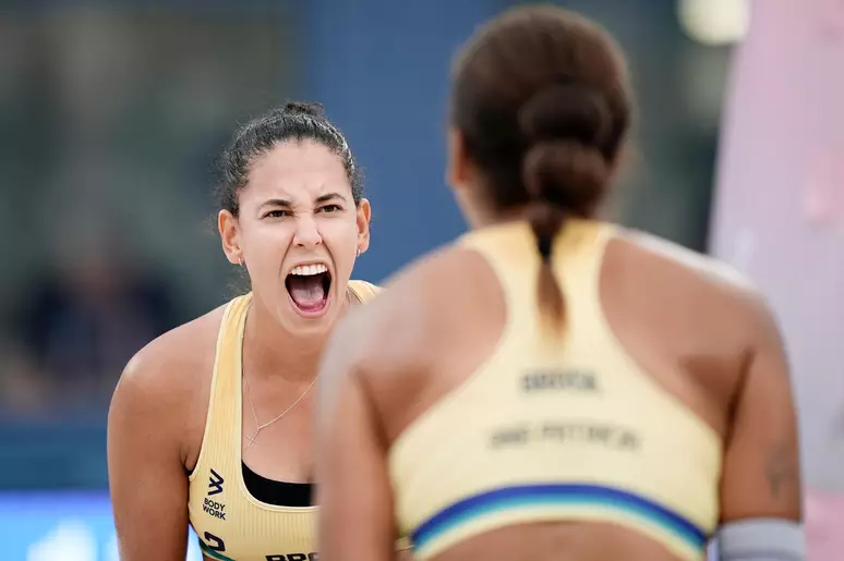  Ana Patrícia e Duda enfrentam Tina e Anastasija (Letônia) (foto: COB)