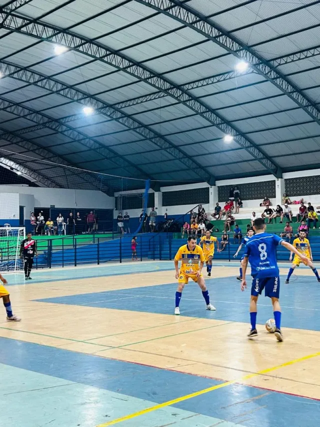 Estrelados e azulinos duelam clássico do futebol de salão roraimense. Crédito: Neuda Kart/Vivaz