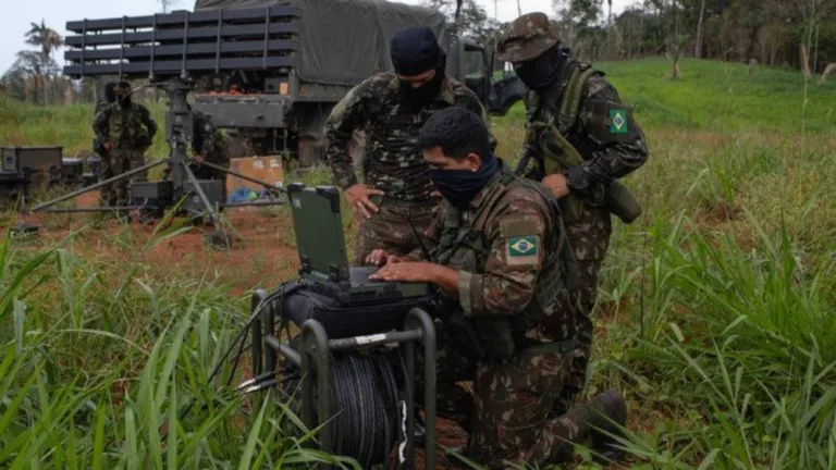 Radar de defesa antiaérea de baixa altura Saber M60 (Foto: Bruno Mancinelle/Casa de Governo)