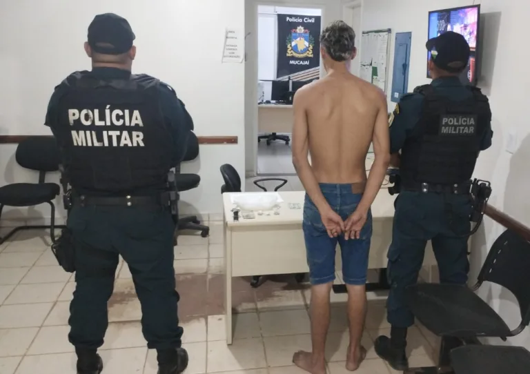 Em depoimento aos policiais, o jovem afirmou que estava realizando a venda dos entorpecentes e que também é usuário das substâncias (Foto: Divulgação/PMRR)