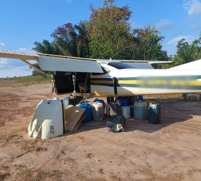 A aeronave seria utilizada na logística do garimpo ilegal (Foto: Divulgação/PRF)