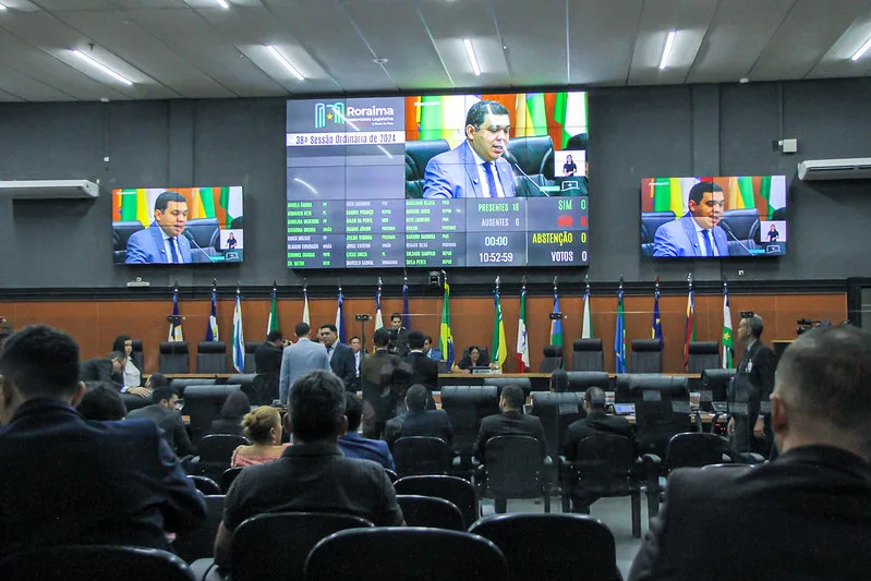 ALE-RR indica deputados para comissão que vai analisar pedido de impeachment de Denarium