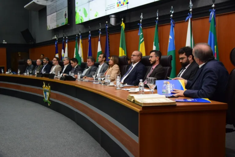 Audiência pública sobre a exploração de petróleo em Roraima, realizada na Assembleia Legislativa de Roraima (Foto: Nilzete Franco/FolhaBV)