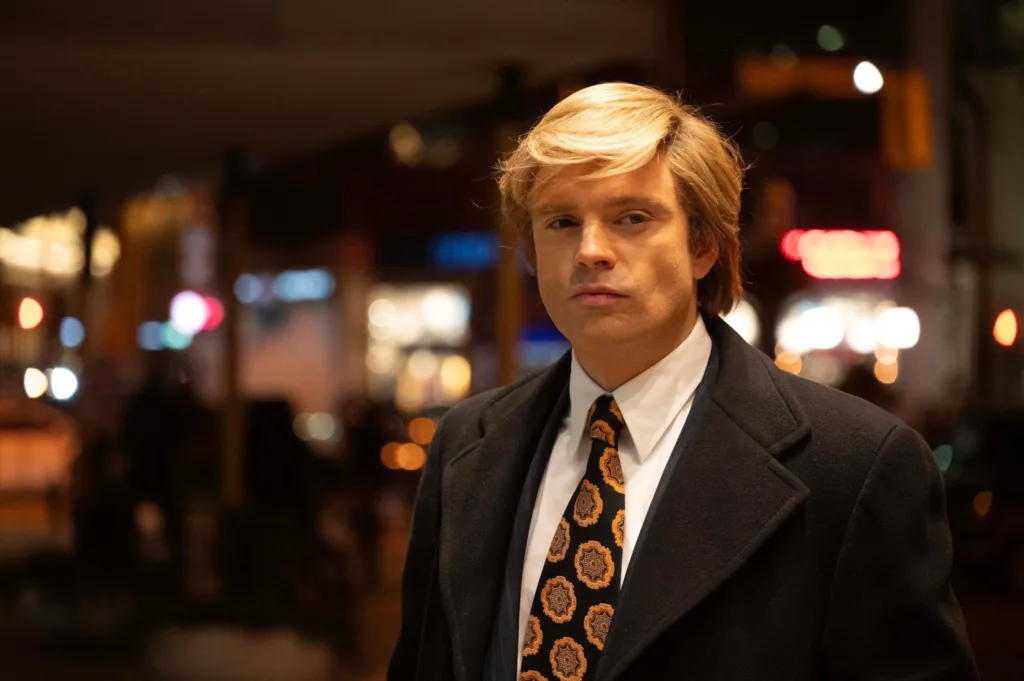 Sebastian Stan interpreta Donald Trump no filme (Foto: Divulgação)