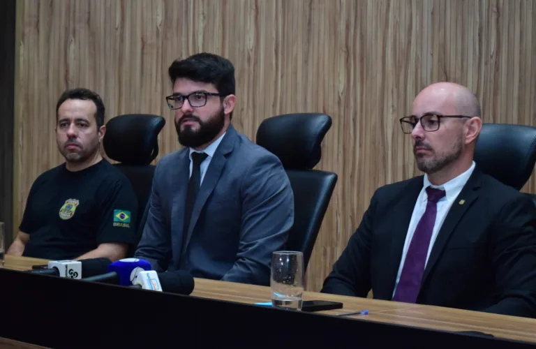 A PF realizou uma coletiva de imprensa para detalhar informações sobre a operação foram detalhadas (Foto: Nilzete Franco/FolhaBV)