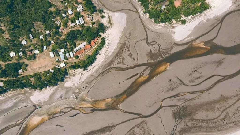 Seca no rio Negro, Amazonas, em 2023. (Foto: divulgação)