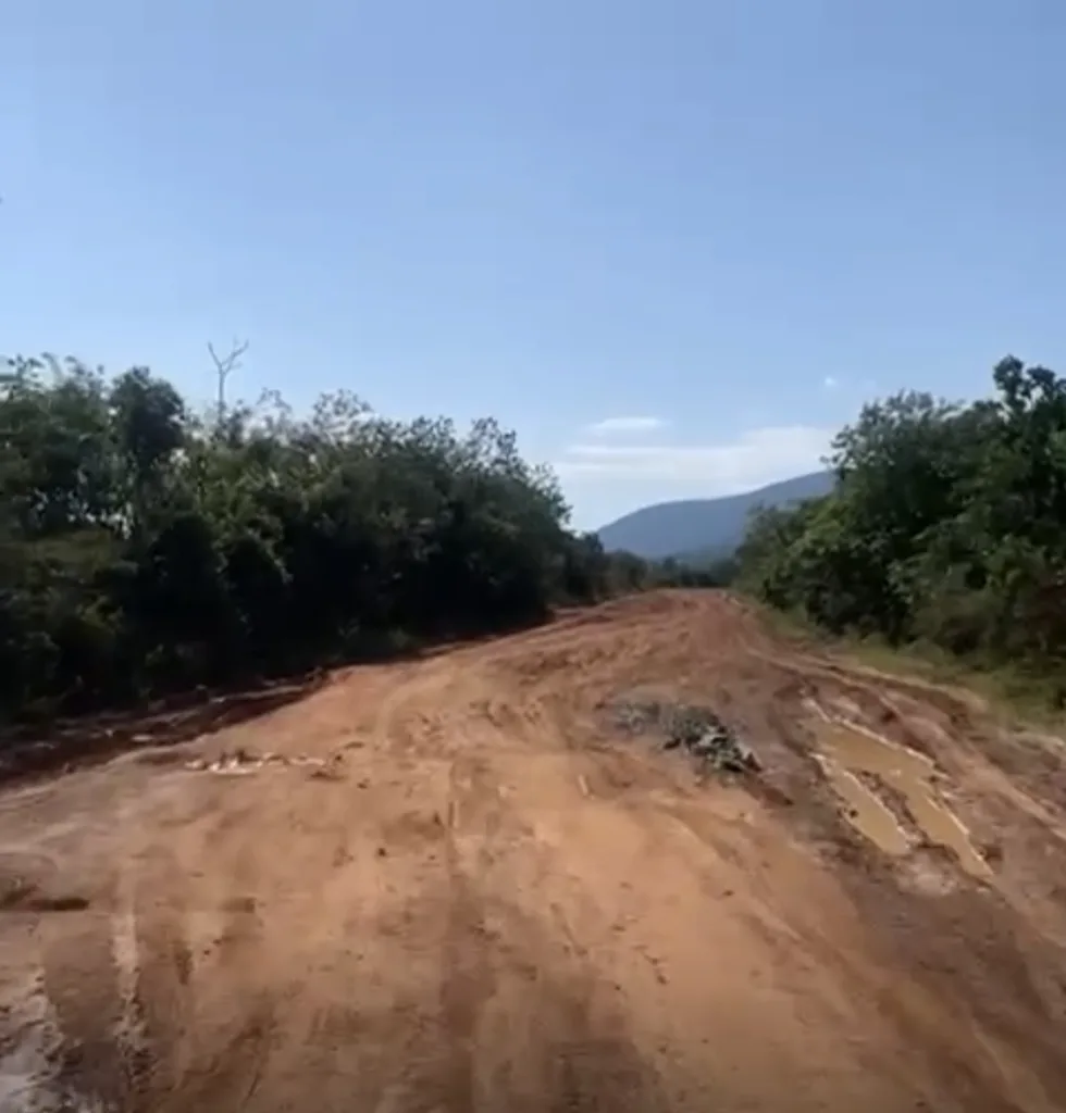 As mais ultrajantes estradas que dão acesso à sede do Uiramutã 