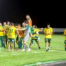 Jogadores e comissão técnica do Monte Roraima festejam gol contra o Náutico (Foto: Déborah Nascimento)