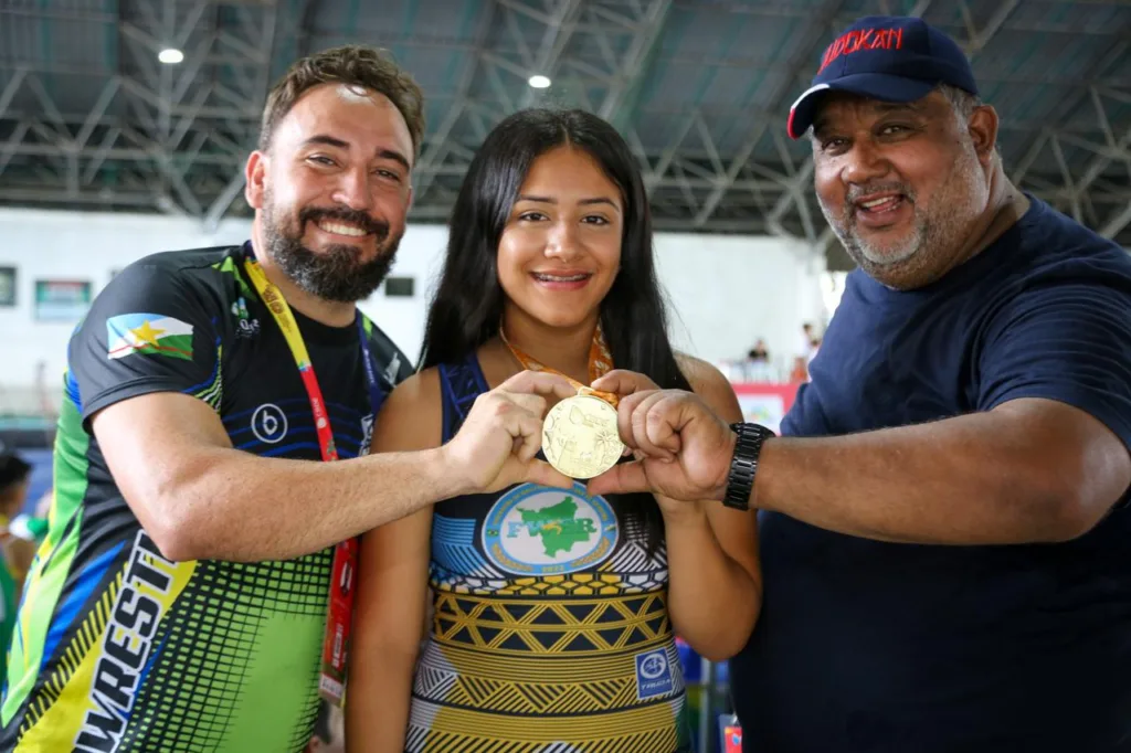 Atleta de Mucajaí é medalha de ouro nos Jogos Escolares Brasileiros 2024, realizado em Pernambuco (Foto: Secom)