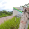 Corrente instalada na rodovia federal BR-174, na divisa entre os Estados de Roraima e Amazonas (Foto: Eduardo Andrade/SupCom ALE-RR)