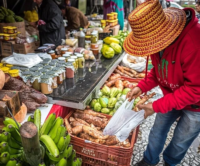 A programação inclui uma feira com produtos agroecológicos de mais de 40 produtores locais. (Foto: Divulgação)