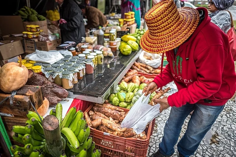 A programação inclui uma feira com produtos agroecológicos de mais de 40 produtores locais. (Foto: Divulgação)