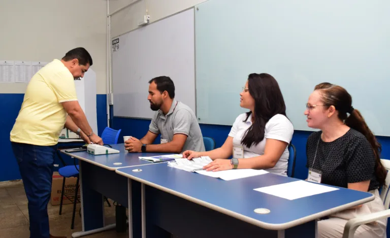 TRE-RR finalizou a apuração das urnas por volta das 18h20 da noite deste domingo, 6 (Foto: Nilzete Franco/FolhaBV)