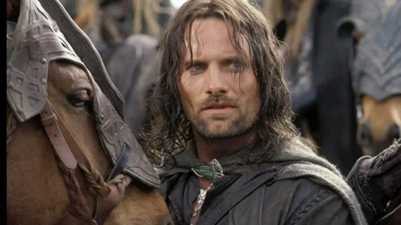 Hoje, 20 de outubro, o ator Viggo Mortensen comemora mais um aniversário, celebrando uma carreira diversificada e aclamada no cinema (Foto: Divulgação)