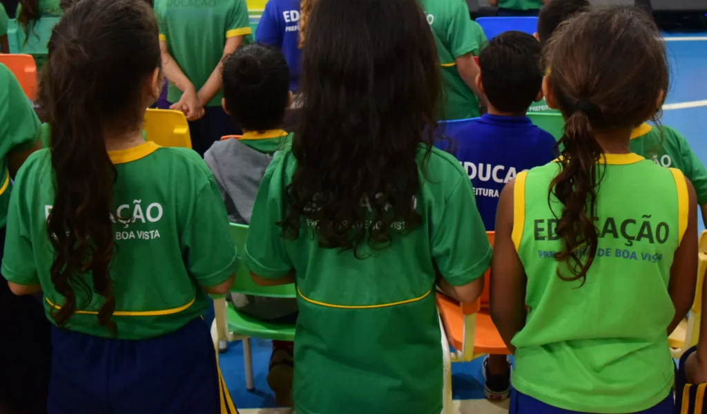 Alunos da rede municipal de ensino de Boa Vista (Foto: Nilzete Franco/FolhaBV)