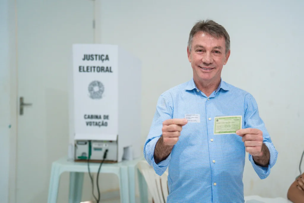 Governador desejou um bom dia de eleições a todos — Foto:Secom