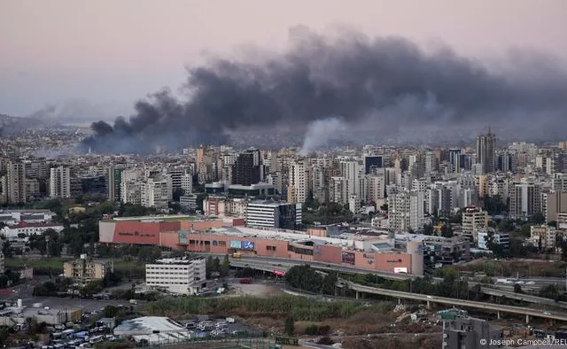 Tensões continuam a aumentar, com Israel bombardeando o subúrbio de Dahiyeh, onde o líder do Hezbollah, Hassan Nasrallah, foi morto na semana passada.. Foto: Reprodução: DW