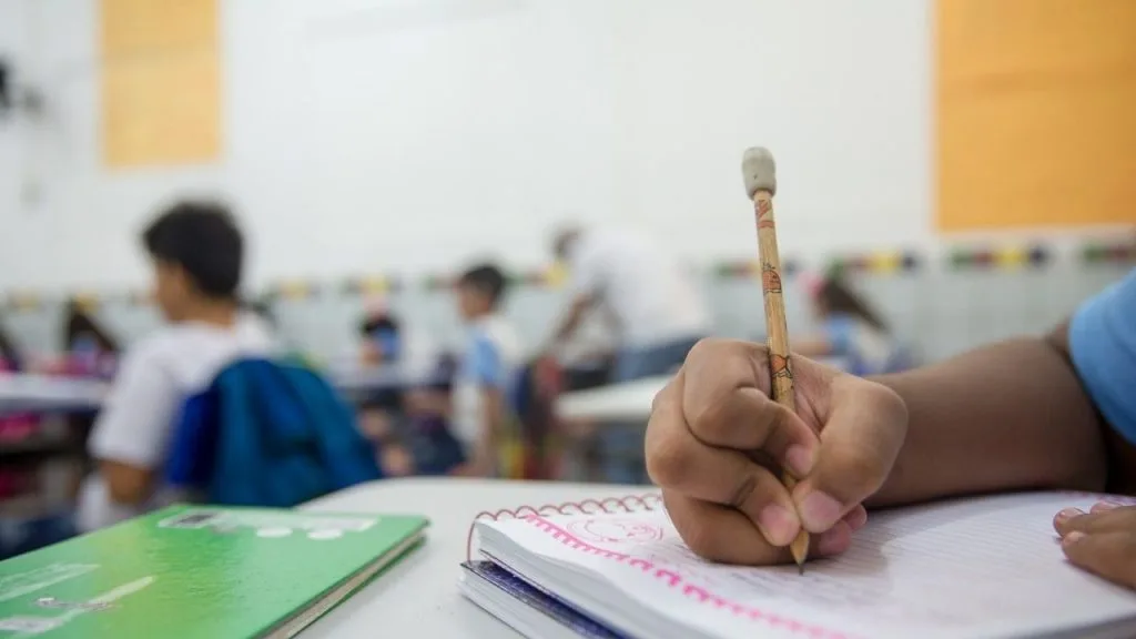 Aqui estão algumas orientações para que os pais eduquem seus filhos a não praticarem bullying (Foto; Divulgação)