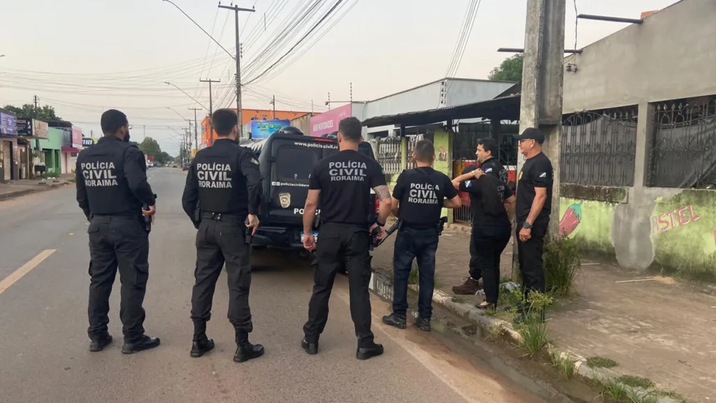 Policiais civis envolvidos na operação (Foto: Ascom/PCRR)