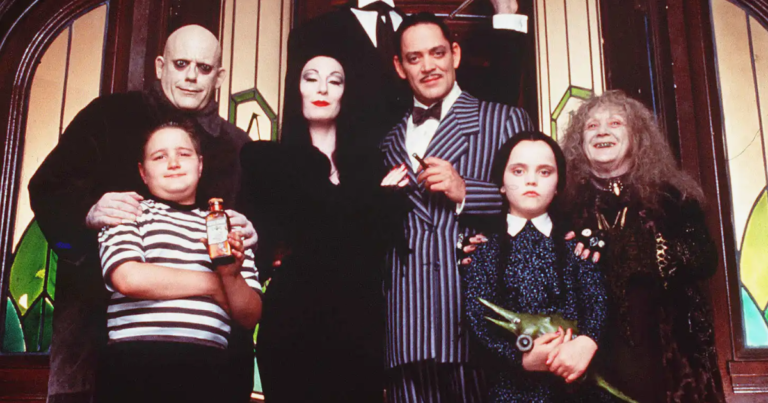 Antes da série, a Familia Addams foi um sucesso nos cinemas (Foto Divulgação)