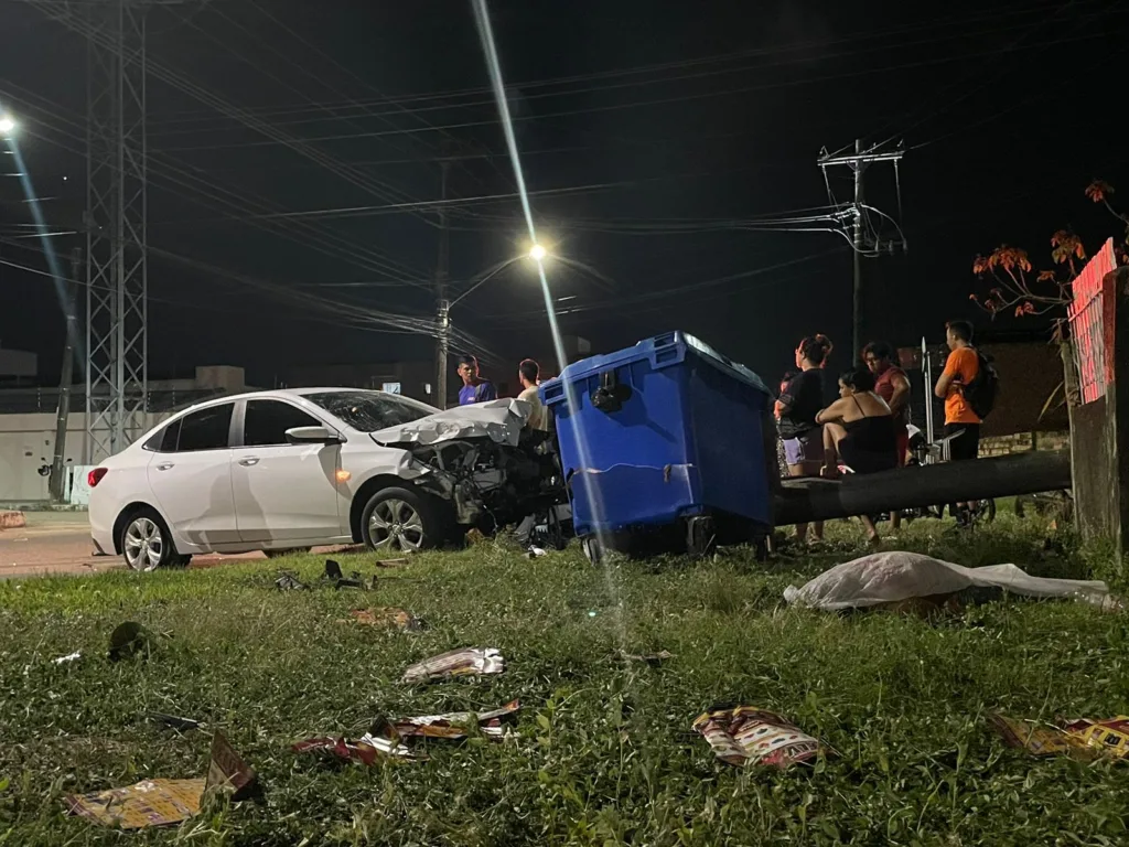 Motociclista morre após colisão entre carro e moto; Veja vídeo