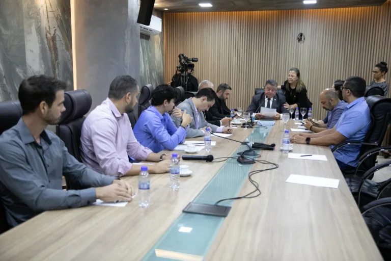 Reunião da comissão especial para tratar da nomeação e posse da segunda turma do concurso da Polícia Civil (Foto: Alfredo Maia/SupCom-ALE-RR)