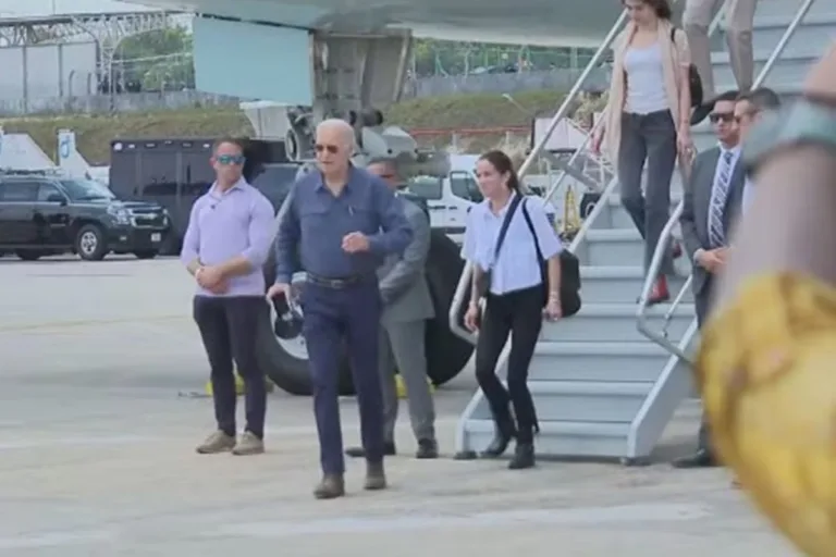 Momento que Biden chega a Manaus (Foto: reprodução)