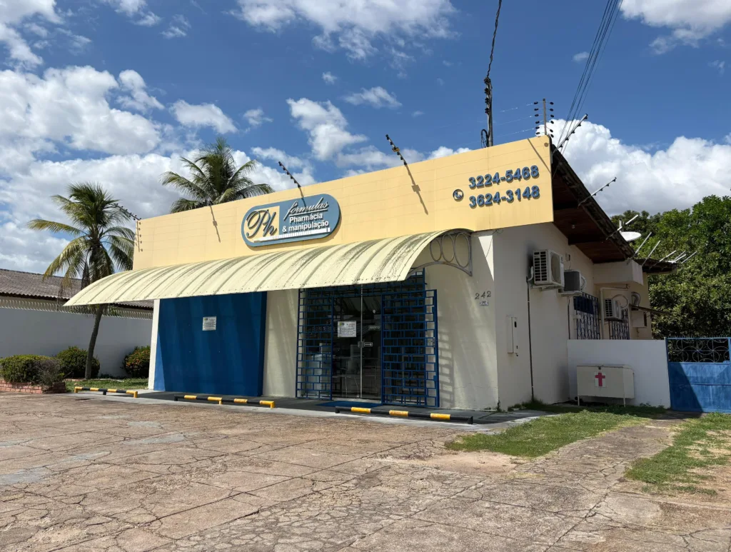 Estabelecimento alerta clientes para que não entrem em contato via WhatsApp — Foto: José Magno/FolhaBV