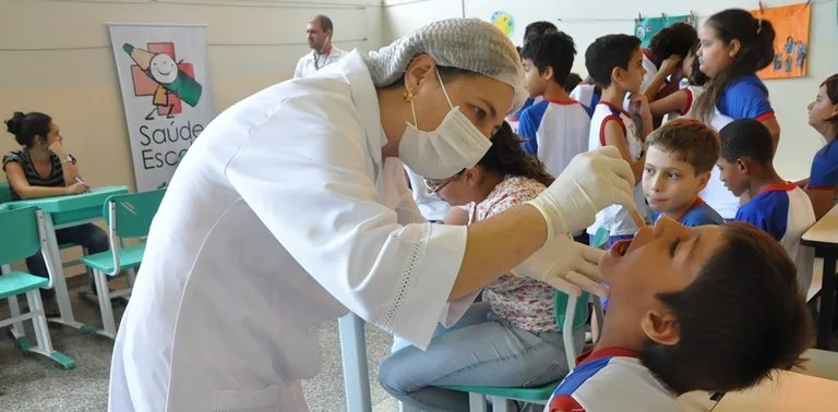 O Programa oferta ações e serviços de prevenção, promoção e atenção da saúde de crianças, adolescentes e jovens do ensino público básico. (Foto: Divulgação/Agência Brasil)