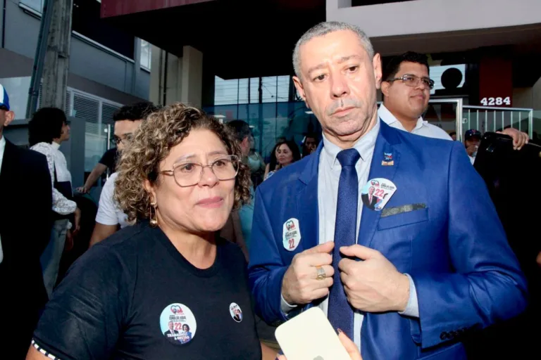 A chapa “OAB do Coração”, liderada por Vidal e Natalia Leitão, vice-presidente eleita, obteve 778 votos (53%). Foto: Wenderson Cabral/FolhaBV