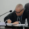 O conselheiro do TCE-RR, Joaquim Pinto Souto Maior Neto, durante a sessão de julgamento do tribunal pleno desta quarta-feira (Foto: TCE-RR)