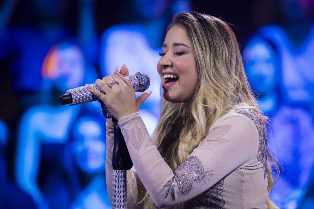 Cantora Marília Tavares durante gravação do EP "Histórias Sinceras" em Goiânia (Foto: Divulgação)