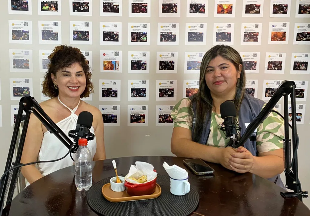 A jornalista Marleide Cavalcante e Ana Paula Merval, superintendente de vigilância em saúde do município — Foto: Divulgação