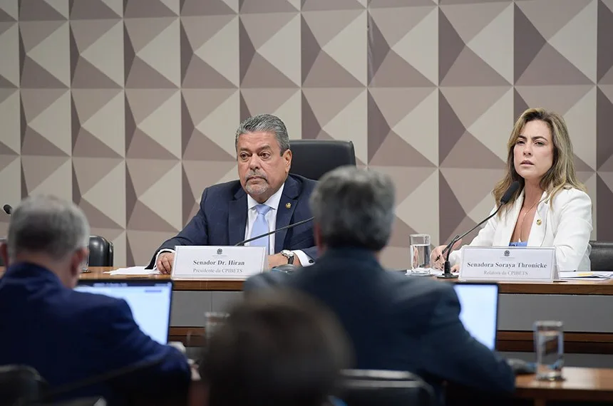 Presidente e relatora da CPI, senadores Dr. Hiran (Progressistas-RR) e Soraya Thronicke (Podemos-MS). (Foto: Saulo Cruz/Agência Senado)