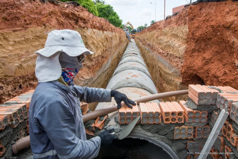 Obras de drenagem em Boa Vista (Foto: Semuc)