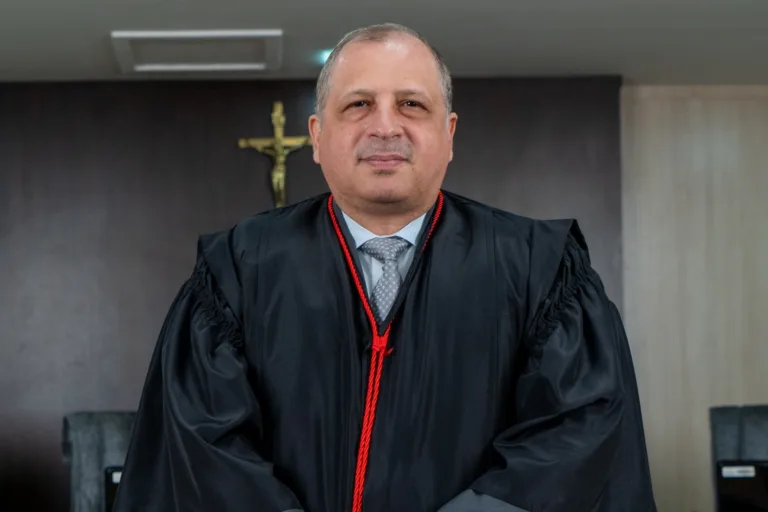 O desembargador estadual e atual corregedor de Justiça do TJRR, Mozarildo Cavalcanti (Foto: TJRR)