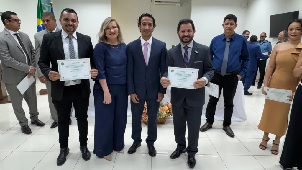 Diogo do Paredão (E), eleito vice-prefeito, e Wagner Nunes (D), reeleito prefeito pelo Republicanos, obtiveram mais de 61% dos votos válidos. (Foto: reprodução/TRE-RR)