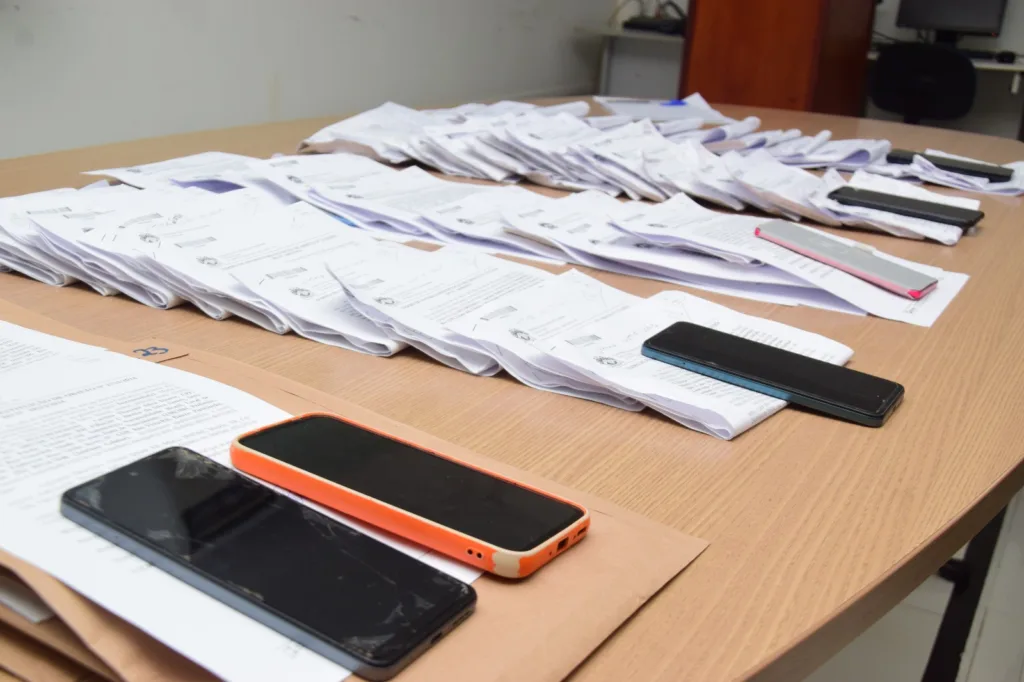 Celulares foram recuperados após investigações da Polícia Civil de Roraima (Foto: Nilzete Franco/FolhaBV)