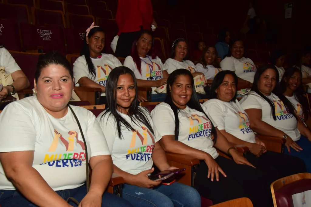  O evento aconteceu na sala Teatro Escola, no Teatro Municipal, no bairro São Vicente. (Foto: Nilzete Franco/FolhaBV)