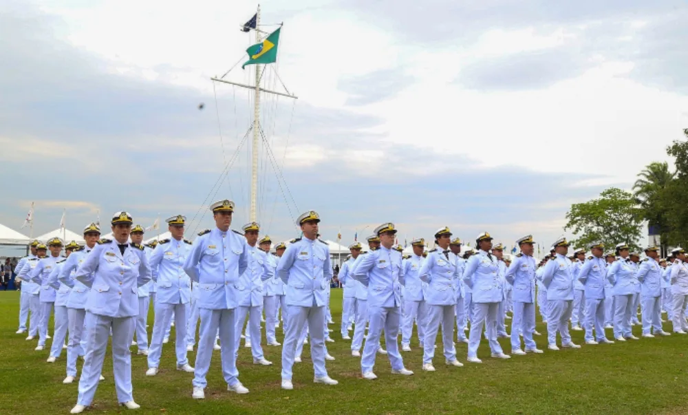 Oficiais do Comando do 9º Distrito Naval da Marinha do Brasil, em Manaus (Foto: Marinha do Brasil)