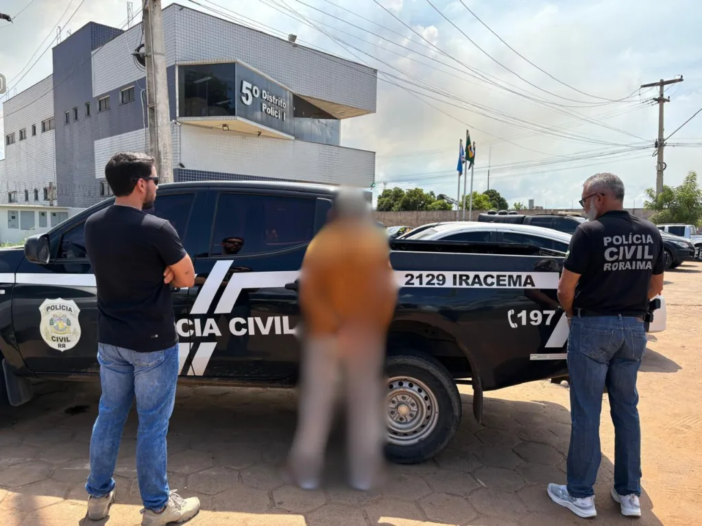 O homem estava foragido e foi encontrado por policiais militares em uma conveniência de Mucajaí (Foto: Ascom PCRR)