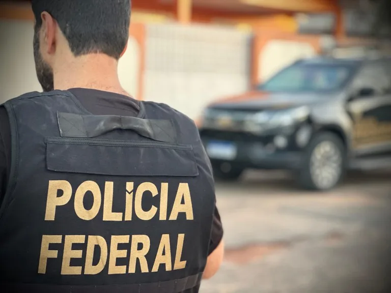 As ações tiveram como foco desarticular pontos de tráfico de drogas, enfraquecer facções criminosas e identificar os responsáveis pelas atividades ilegais. (Foto: Divulgação/PF)