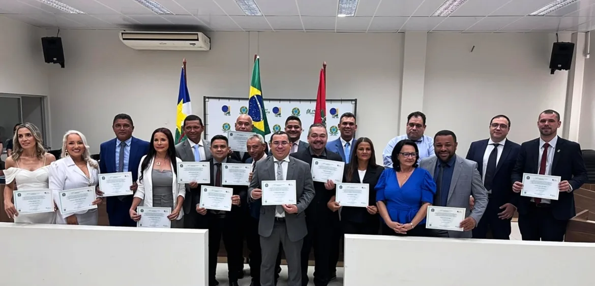 Quinze políticos receberam o diploma de eleitos em Rorainópolis (Foto: Divulgação)