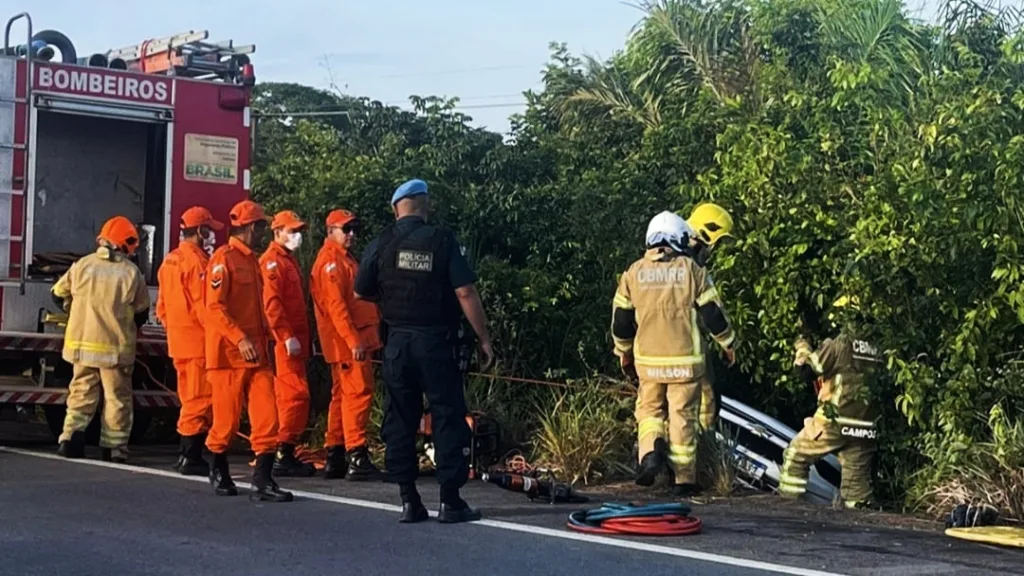 Mulher e criança morrem e outras 2 pessoas ficam feridas em grave acidente na BR-174