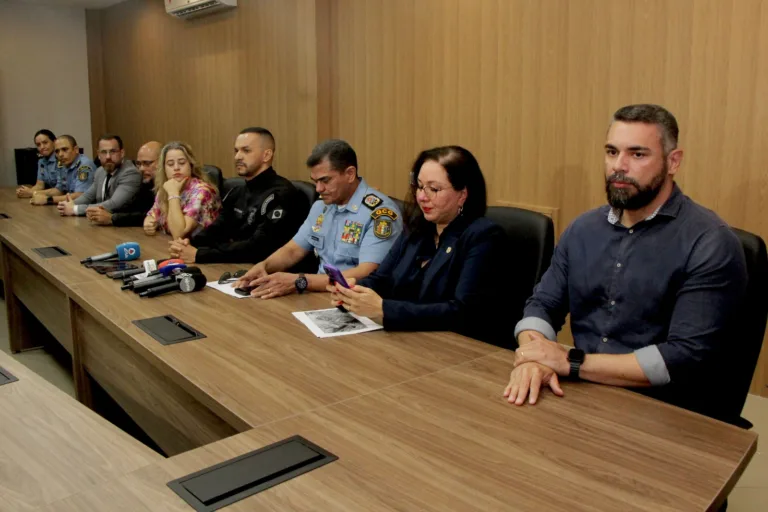 Informação foi dada durante entrevista coletiva (Foto: Wenderson Cabral/FolhaBV)