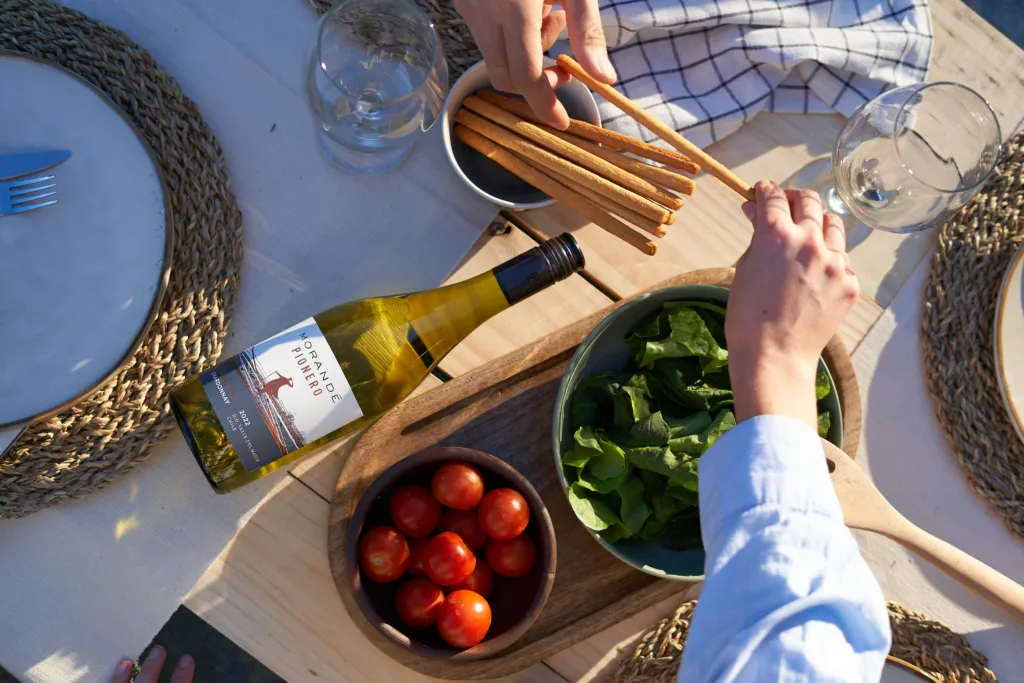 Sommelière indica três estilos de vinho para sempre ter na adega durante o verão